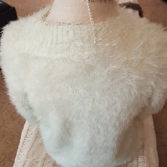 FAUX Fur  Fuzzy Sweater - Picture 3 of 3